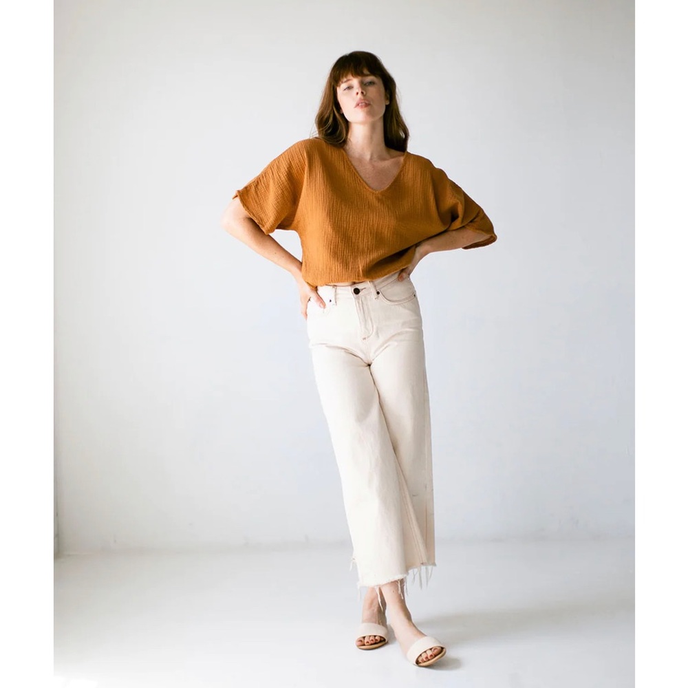 SUUNDAY THE GAUZE DOLMAN TOP IN MEERKAT